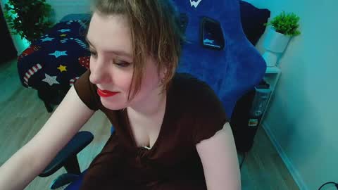 Snapshot of topcranberry chatting on April 2026 05:28:01 PM topcranberry online show from April 2026 05:28:01 PM