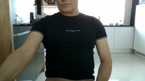Snapshot of topsecreton chatting on March 2026 09:32:01 AM topsecreton online show from March 2026 09:32:01 AM