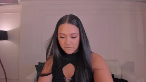 Tori Cross online show from November 2025 01:54:01 PM