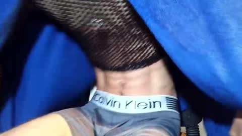 Enzo Moretti online show from December 2025 05:01:01 AM