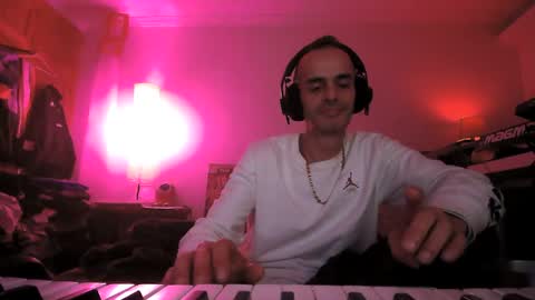 Snapshot of torosko chatting on February 2026 11:01:01 PM Torosko online show from February 2026 11:01:01 PM