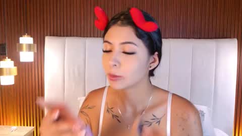 Ana Maria  online show from February 2026 07:21:02 AM