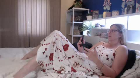 Snapshot of total_aussie_milfs chatting on June 2026 11:38:02 PM Milly online show from June 2026 11:38:02 PM