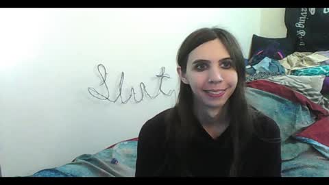 Luna online show from November 2025 12:09:01 AM