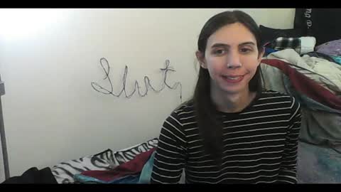 Luna online show from November 2025 10:02:01 PM