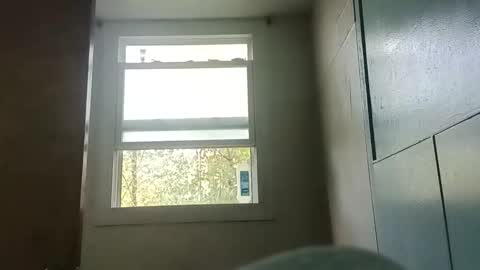 totallyawesome_65 online show from October 2025 01:12:02 PM