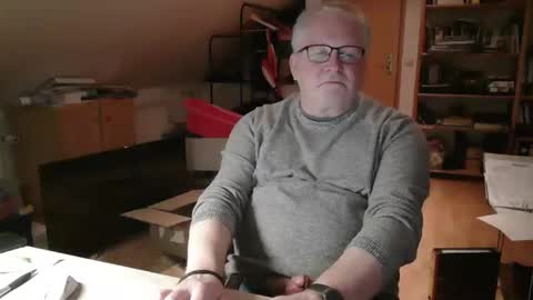 Snapshot of toto758 chatting on November 2025 09:20:02 PM toto758 online show from November 2025 09:20:02 PM