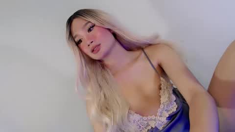 Snapshot of touch_my_body1 chatting on May 2026 05:03:01 AM iloveyou AZ online show from May 2026 05:03:01 AM