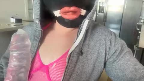 Snapshot of towelslut chatting on May 2026 07:12:01 PM 2AMRevelations online show from May 2026 07:12:01 PM