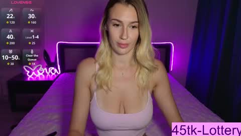 Snapshot of toxicdollkiss chatting on July 2026 08:55:02 PM ToxicDollKiss online show from July 2026 08:55:02 PM