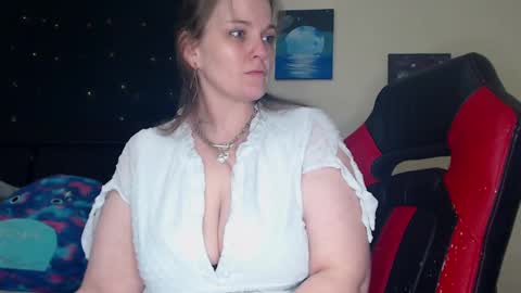 Lilly Miss Mistress Goddess Maam Queen Boss online show from December 2024 10:19:01 AM