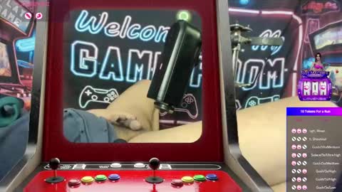 Snapshot of toysformycock chatting on December 2024 09:06:02 AM ToysForMyCock online show from December 2024 09:06:02 AM