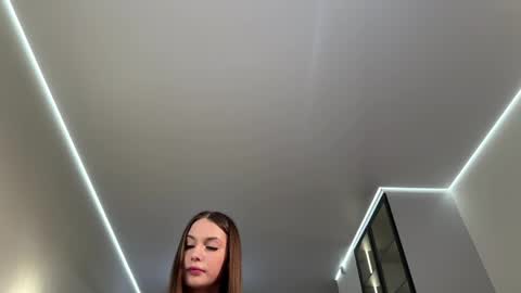 Snapshot of traciblow chatting on April 2026 05:33:01 AM Rebeca online show from April 2026 05:33:01 AM