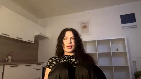 Snapshot of tracithetford chatting on July 2026 06:24:02 PM Alex3 online show from July 2026 06:24:02 PM
