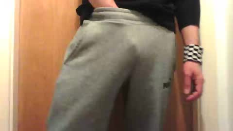 Snapshot of trackielad21 chatting on September 2025 09:22:02 AM trackielad online show from September 2025 09:22:02 AM