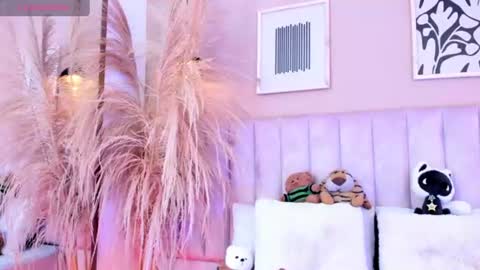 Tracy  online show from July 2026 01:02:02 PM