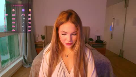 Snapshot of tracy_tay1or chatting on June 2026 10:39:01 AM Tracy GMT2 Mon 3 AM - 4 PM Tue 3 AM - 4 PM Wed 3 AM - 4 PM Thur 3 AM - 4 PM Fri 3 AM - 4 PM online show from June 2026 10:39:01 AM