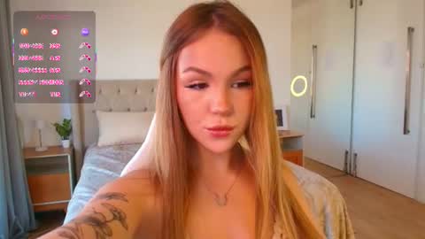 Snapshot of tracy_tay1or chatting on June 2026 10:56:02 AM Tracy GMT2 Mon 3 AM - 4 PM Tue 3 AM - 4 PM Wed 3 AM - 4 PM Thur 3 AM - 4 PM Fri 3 AM - 4 PM online show from June 2026 10:56:02 AM
