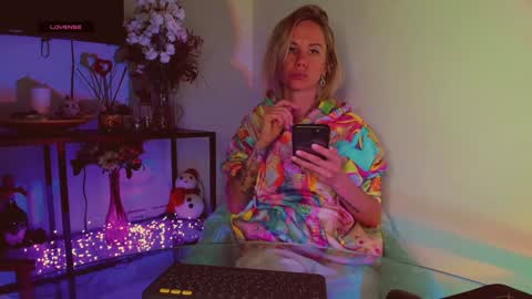 Hey my name is Kiri Kiri online show from February 2025 09:02:01 PM