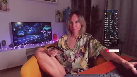 Hey my name is Kiri Kiri online show from October 2025 09:44:02 PM