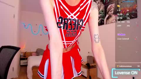 Ariana and Erik online show from November 2025 09:00:02 AM