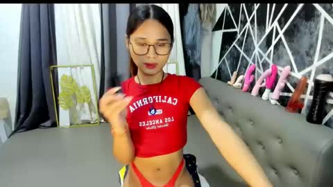 Snapshot of transbigcockselfsucker chatting on June 2026 08:40:02 AM GEN LUXS online show from June 2026 08:40:02 AM