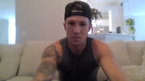 Snapshot of trash_man1989 chatting on January 2025 08:32:01 PM trash_man1989 online show from January 2025 08:32:01 PM