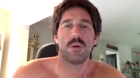 TravisKenn online show from September 2025 06:46:01 PM