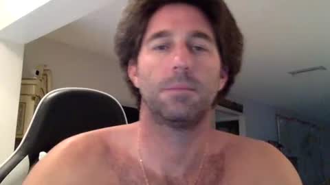 TravisKenn online show from October 2025 11:42:01 AM