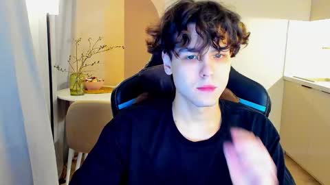 travisrivas online show from March 2026 01:33:02 AM