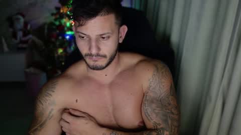 Snapshot of travissholden chatting on December 2024 04:31:02 AM TRAVISS HOLDEN online show from December 2024 04:31:02 AM