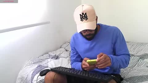 Hunter man online show from March 2026 07:02:02 PM