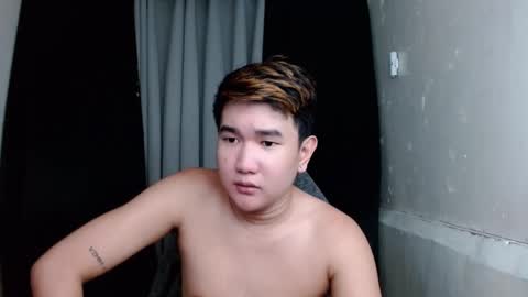 Snapshot of trebz_01 chatting on May 2026 05:24:01 AM trebz_01 online show from May 2026 05:24:01 AM