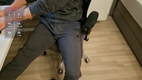 tree1989 online show from January 2026 05:37:01 PM