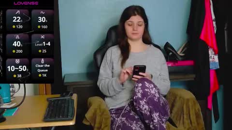 TreeJeanne online show from December 2025 03:01:01 AM