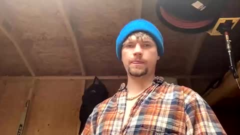 treeman817 online show from February 2026 06:17:01 PM