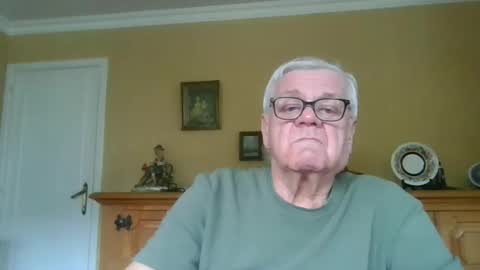 Snapshot of trekbeestje1 chatting on March 2026 09:15:02 AM trekbeestje online show from March 2026 09:15:02 AM