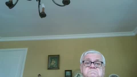 Snapshot of trekbeestje1 chatting on April 2026 08:12:02 AM trekbeestje online show from April 2026 08:12:02 AM