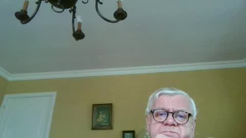 Snapshot of trekbeestje1 chatting on April 2026 07:53:01 AM trekbeestje online show from April 2026 07:53:01 AM