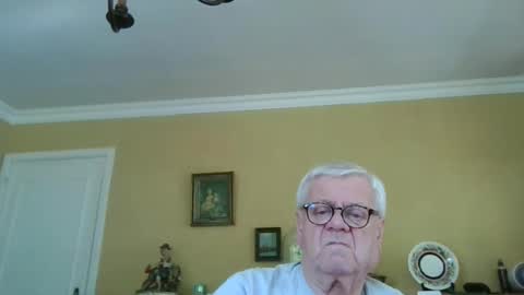 Snapshot of trekbeestje1 chatting on May 2026 07:27:02 AM trekbeestje online show from May 2026 07:27:02 AM