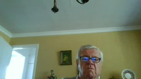 Snapshot of trekbeestje1 chatting on June 2026 12:08:01 PM trekbeestje online show from June 2026 12:08:01 PM