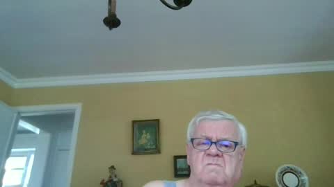 Snapshot of trekbeestje1 chatting on June 2026 06:44:01 AM trekbeestje online show from June 2026 06:44:01 AM
