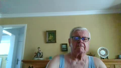 Snapshot of trekbeestje1 chatting on June 2026 08:30:02 AM trekbeestje online show from June 2026 08:30:02 AM