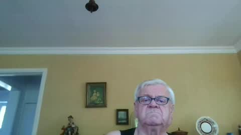 Snapshot of trekbeestje1 chatting on July 2026 06:26:02 AM trekbeestje online show from July 2026 06:26:02 AM