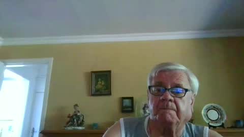 Snapshot of trekbeestje1 chatting on July 2026 03:50:01 PM trekbeestje online show from July 2026 03:50:01 PM