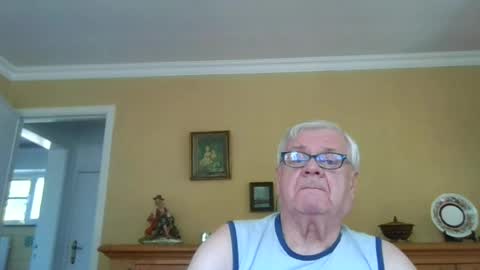 Snapshot of trekbeestje1 chatting on July 2026 07:40:01 AM trekbeestje online show from July 2026 07:40:01 AM