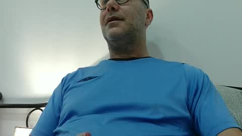 Snapshot of trevido4u chatting on April 2026 02:09:02 AM trevido4u online show from April 2026 02:09:02 AM