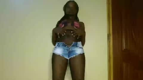 Snapshot of trey_queens chatting on June 2026 05:56:02 PM trey_queens online show from June 2026 05:56:02 PM