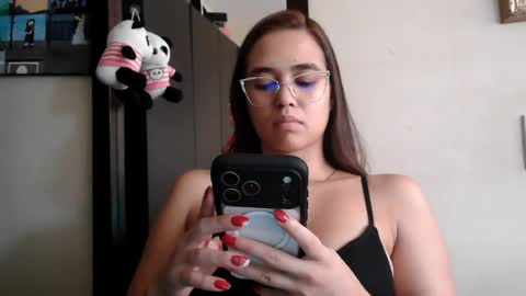 Snapshot of triana_bell chatting on July 2026 04:57:01 PM triana_bell online show from July 2026 04:57:01 PM