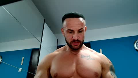 Snapshot of tridentmuscles chatting on January 2025 08:04:02 PM tridentmuscles online show from January 2025 08:04:02 PM